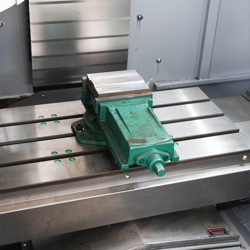 cnc machining centers manufacturer China factory
